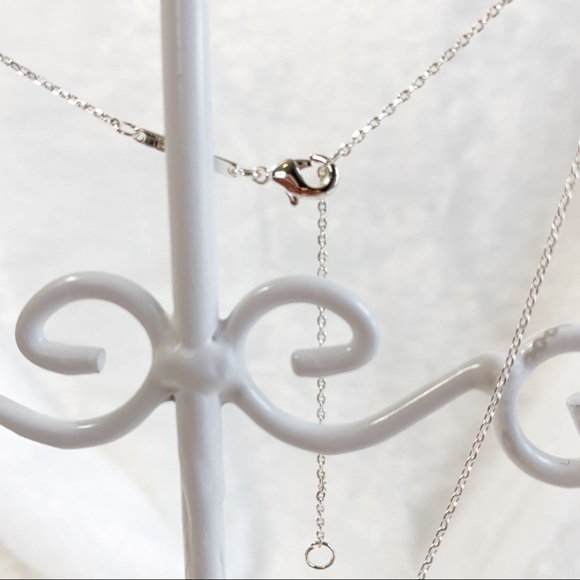 New without tags Unwritten xo silver necklace - Picture 3 of 4